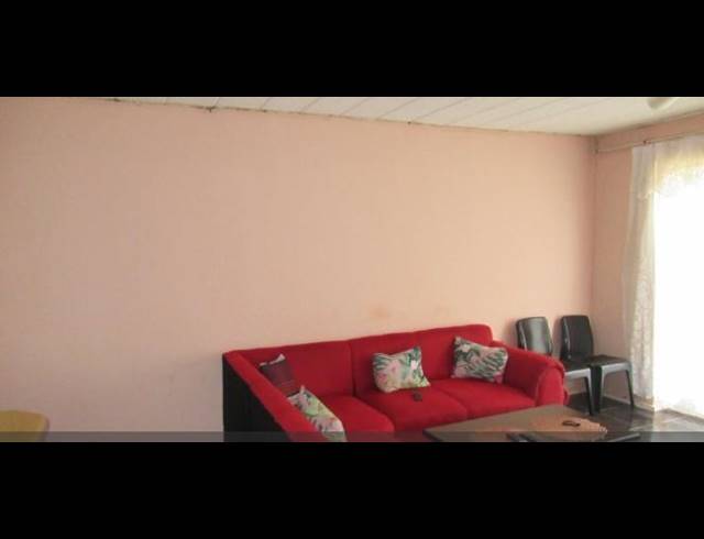 2 BEDROOM APARTMENT FOR SALE IN KEMPTON PARK CENTRAL